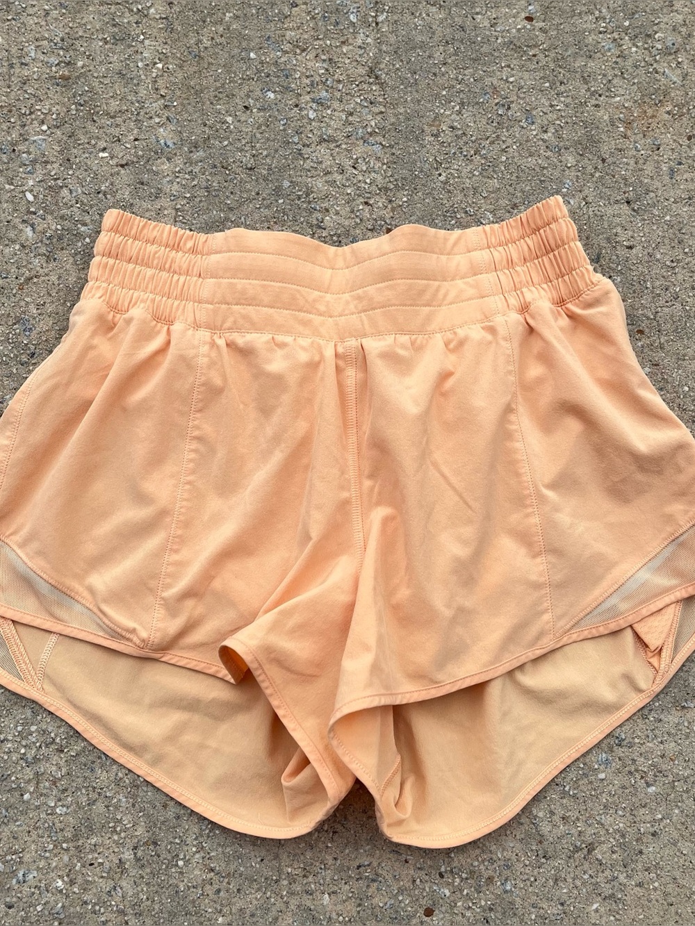 Lululemon shorts hotty hot size 4